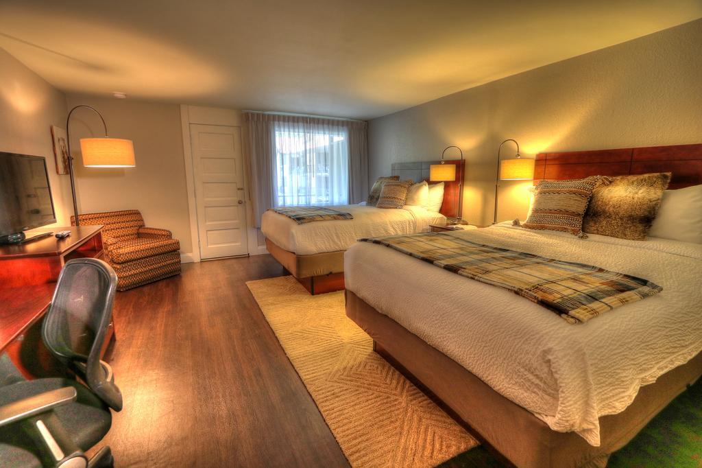 River Edge Inn Гатлинбург Экстерьер фото