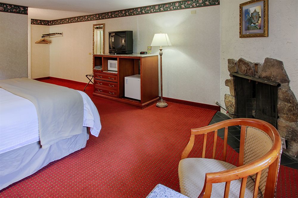 River Edge Inn Гатлинбург Экстерьер фото