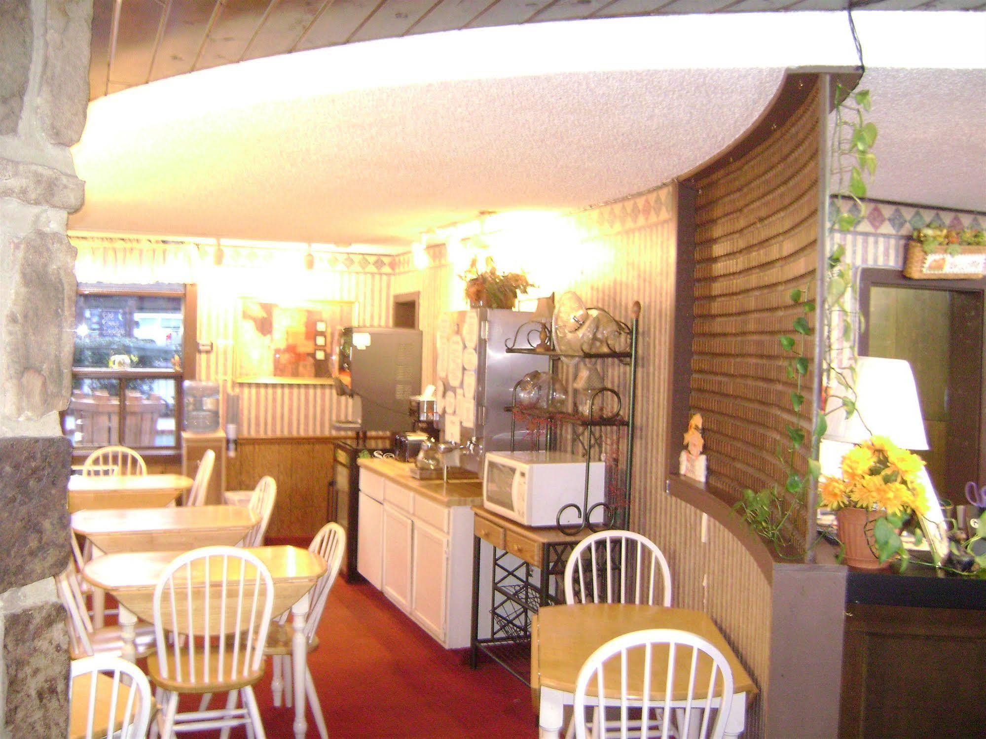 River Edge Inn Гатлинбург Экстерьер фото