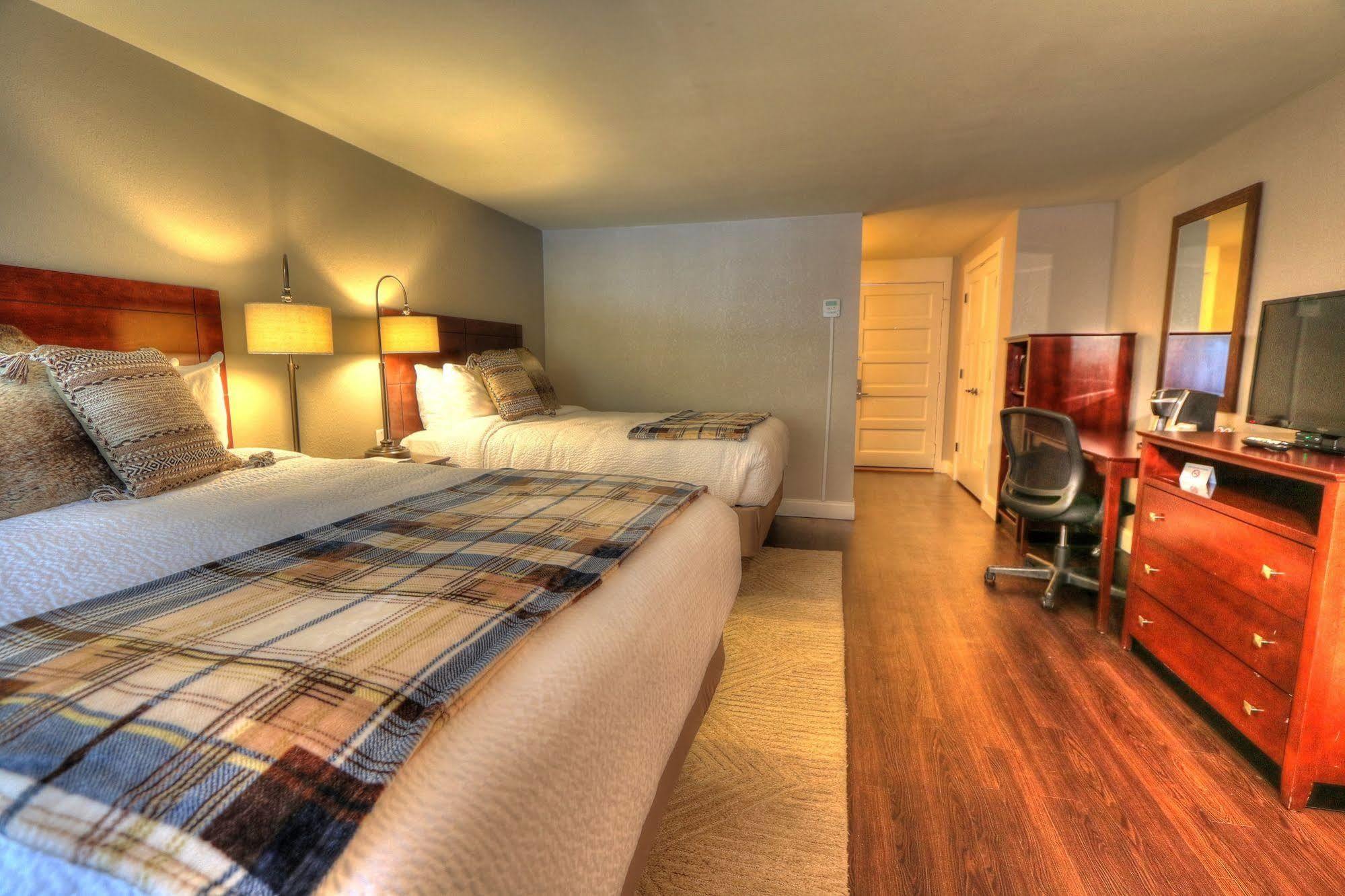 River Edge Inn Гатлинбург Экстерьер фото