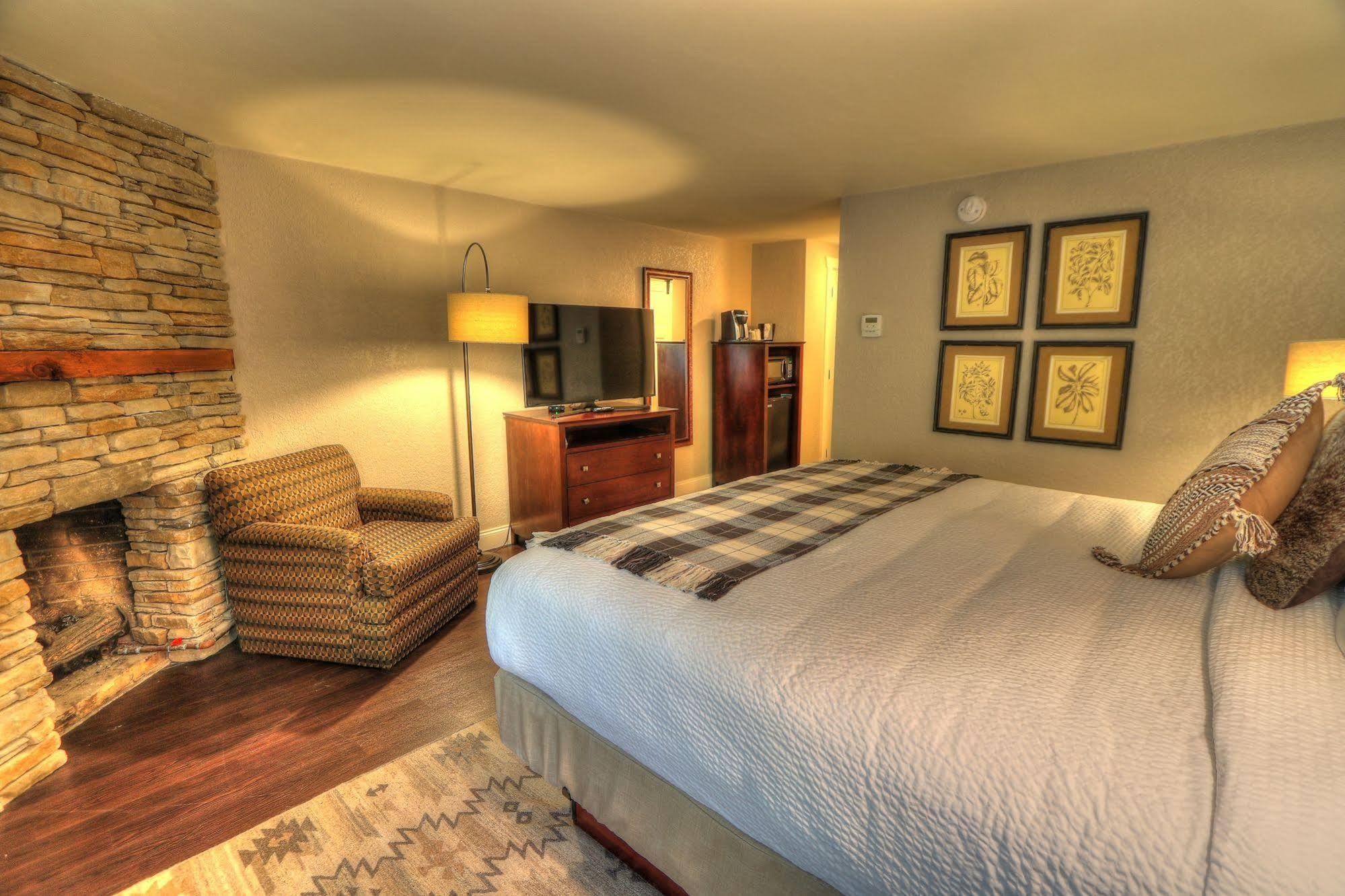 River Edge Inn Гатлинбург Экстерьер фото