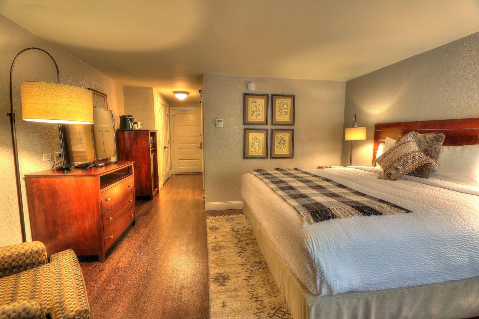 River Edge Inn Гатлинбург Экстерьер фото