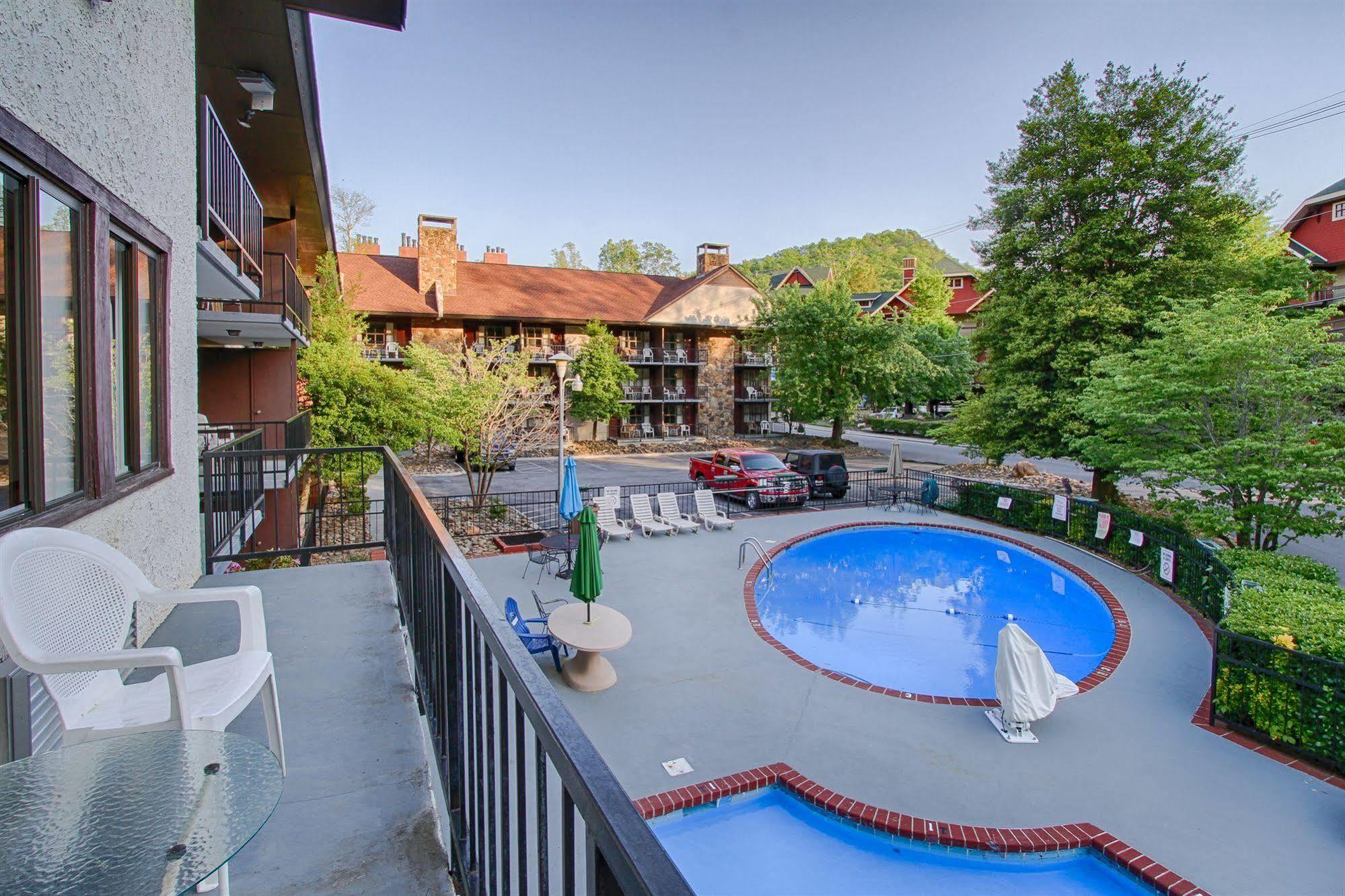 River Edge Inn Гатлинбург Экстерьер фото